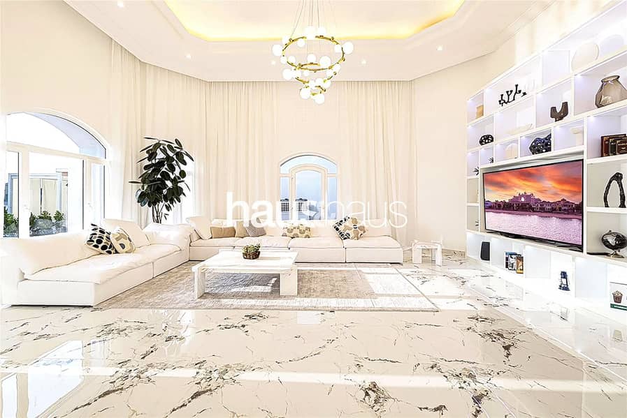 Upgraded | Private Pool | Brand New Furniture Upgraded | Private Pool | Brand New Furniture