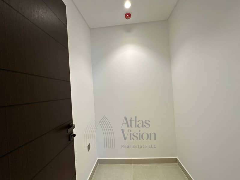9 6a18ddba-f18f-4181-9823-0a8dbb0900f8. jpg