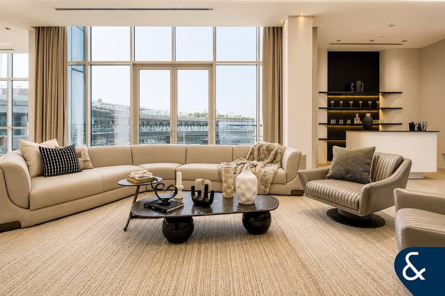 Luxury Penthouse | Vacant | Panoramic Views Luxury Penthouse | Vacant | Panoramic Views