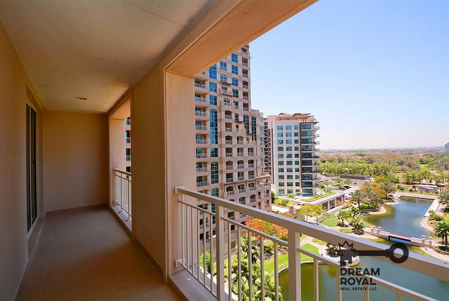 3 Balcony-02. jpg