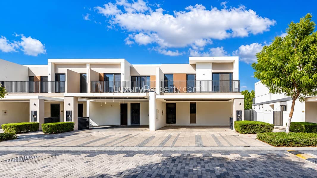 Vacant | Single Row | Landscaped Garden Vacant | Single Row | Landscaped Garden