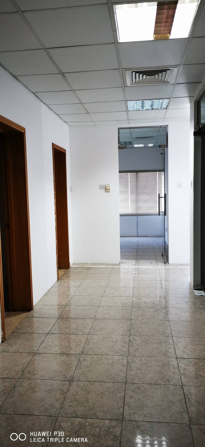 مکتب في مبنى مشاريع الإمارات منطقة شارع المطار القرهود 109500 درهم - 4493479 مکتب في مبنى مشاريع الإمارات منطقة شارع المطار القرهود 109500 درهم - 4493479