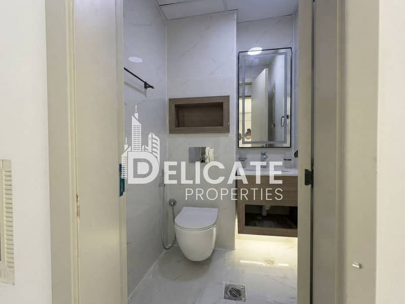 7 Washroom 1. jpg