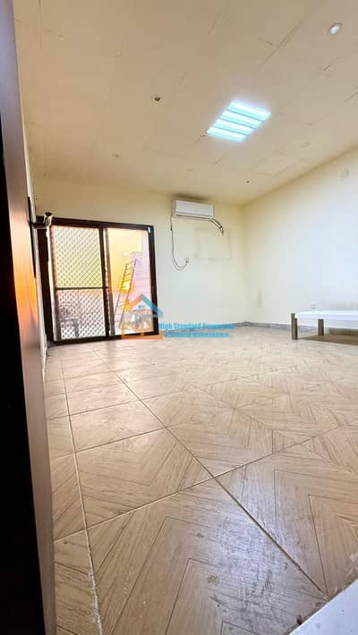 Studio for Rent in Al Khalidiyah, Abu Dhabi - WhatsApp Image 2026-07-02 at 11.31. 11 AM (2). jpeg Studio for Rent in Al Khalidiyah, Abu Dhabi - WhatsApp Image 2026-07-02 at 11.31. 11 AM (2). jpeg