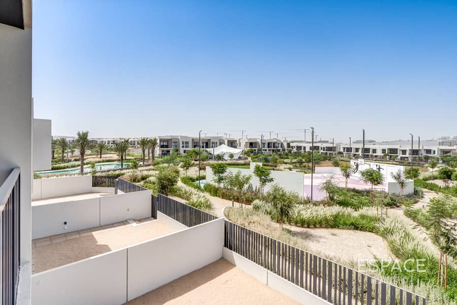3BRs-TH | Football Pitch View | Near Pool 3BRs-TH | Football Pitch View | Near Pool