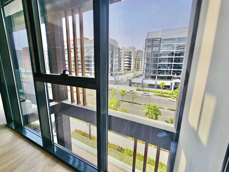 3 66d1c92f-824b-47ef-8c0d-bb76446a5cd9. jpg