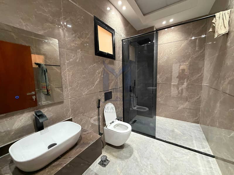 16 1000560511. jpg