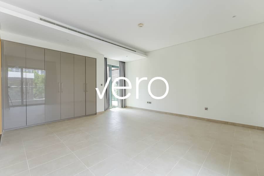 23 Photo 23