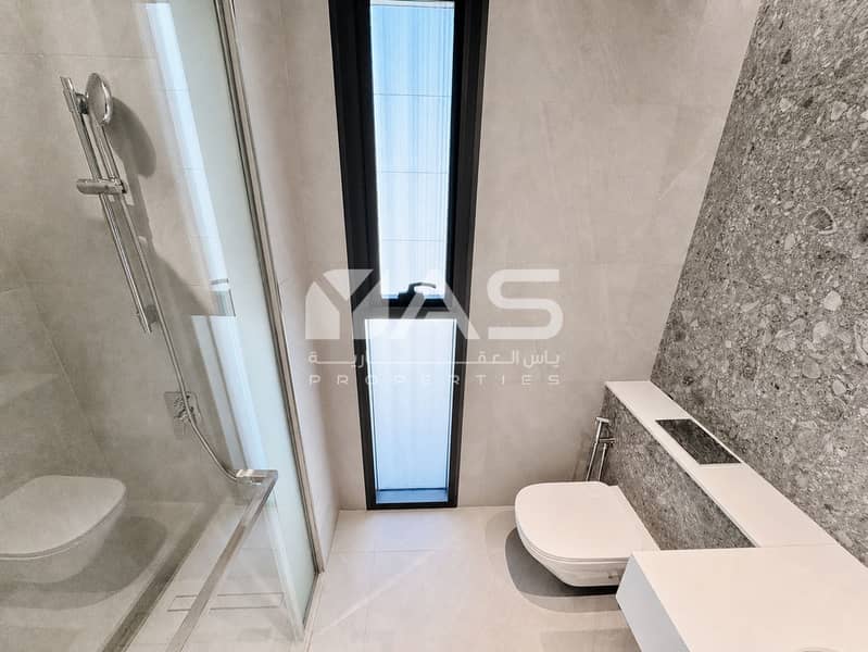 18 14-bathroom-frosted-window. png