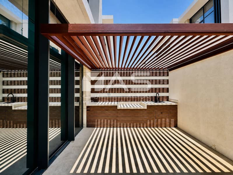 30 26-pergola-construction-removed. png