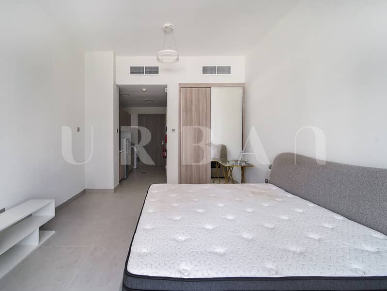 4 ADU00186 1. jpg