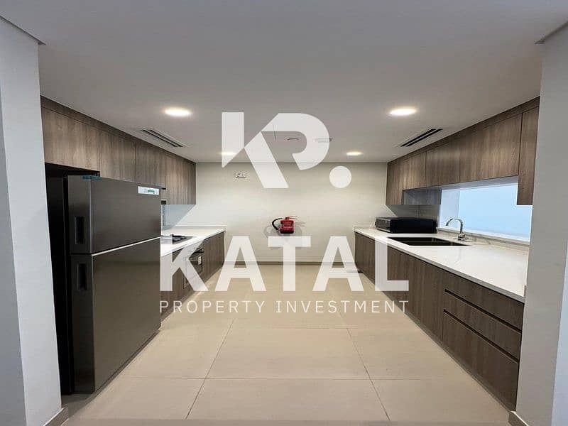 13 Apartment for Rent in Yas Island, Yas Golf Collection, Ferrari World, Yas Water World, Zayed International Airport 001. jpg