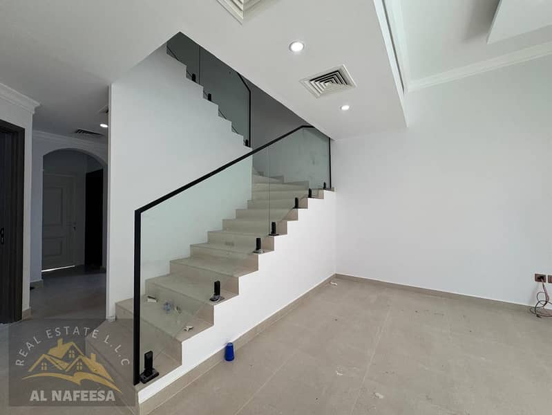 6 f2626ced-1506-4bed-a93e-bd750cfe6bf8. jpg