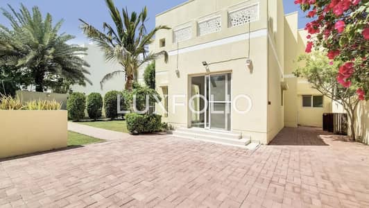 5 Bedroom Villa for Rent in The Meadows, Dubai - Near Pool and Park | Well Maintained | Type 10