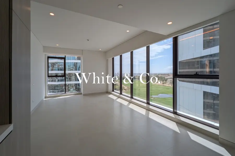 GOLF COURSE VIEWS | HIGH FLOOR | TENANTED