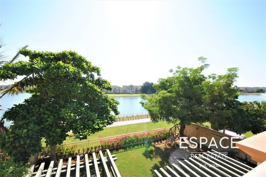 Beautiful Upgraded Three Bed on the Lake Beautiful Upgraded Three Bed on the Lake
