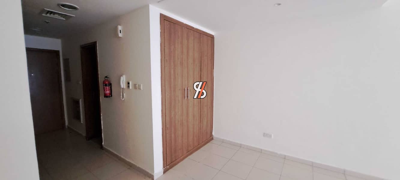 6 c3803af6-5b85-4d79-98d0-0ffa87af8e4b. jpg