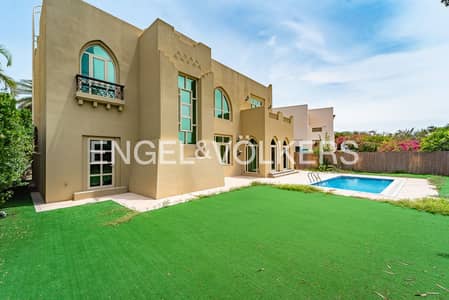 4 Bedroom Villa for Sale in Jumeirah Islands, Dubai - Garden Hall | Standard Layout | Vacant Now