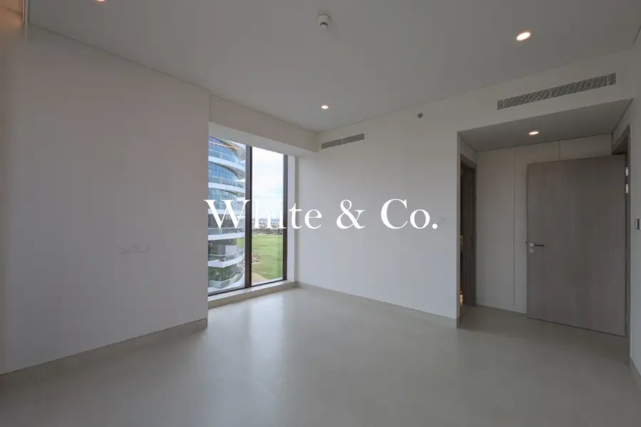 GOLF COURSE VIEWS | HIGH FLOOR | TENANTED