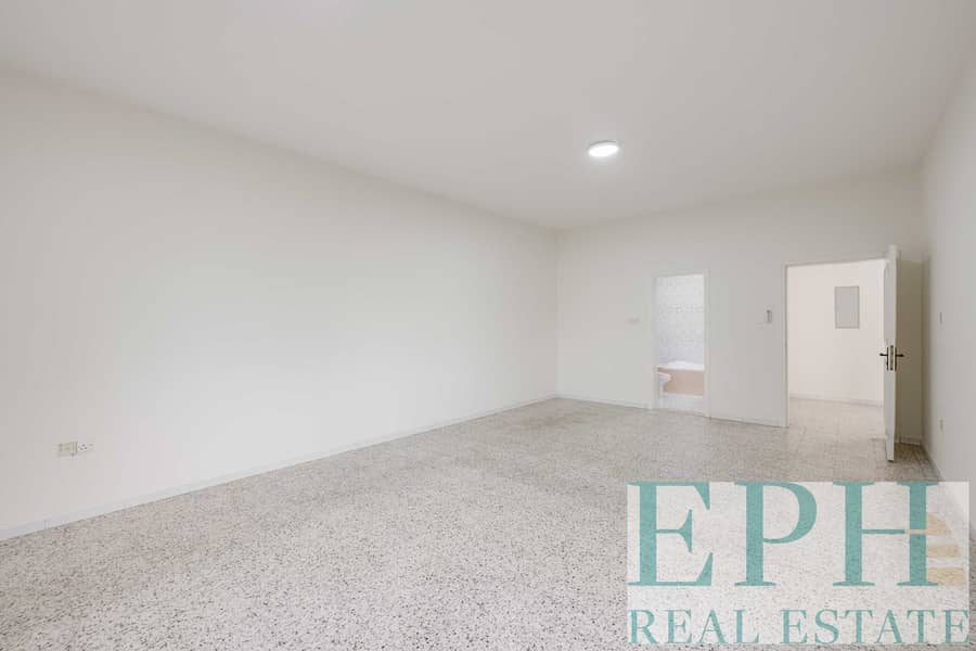 13 Master Bedroom. jpg