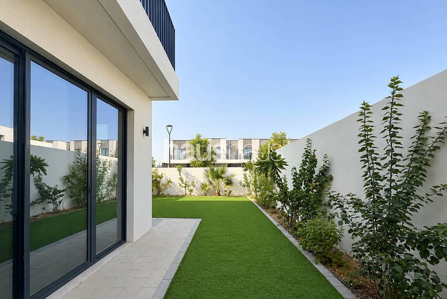 Corner 4BR | Huge Garden | Bright | Appliances Corner 4BR | Huge Garden | Bright | Appliances