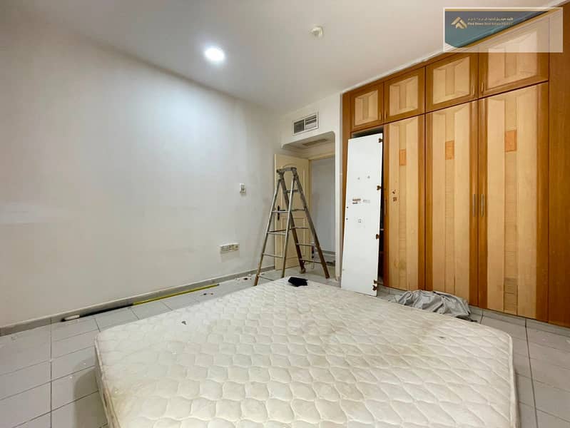 6 baec2e12-6e68-42fe-ae6b-8124d82da1c0. jpeg