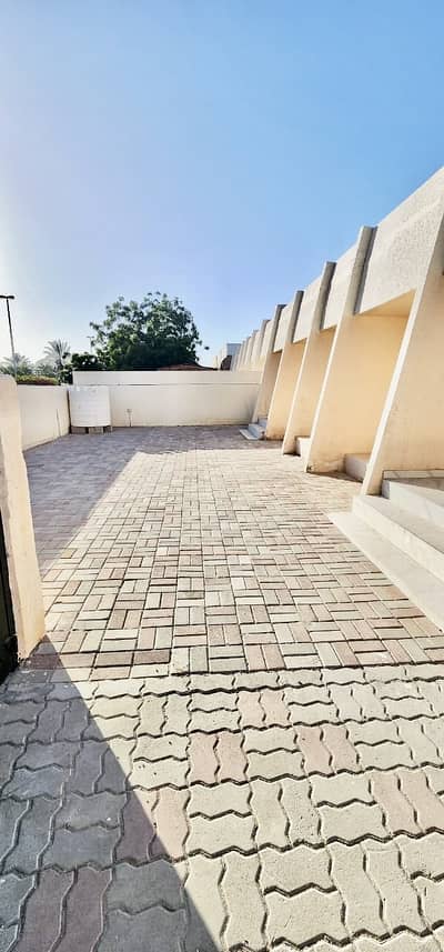 6 Schlafzimmer Villa zum zur Miete in Hoshi, Sharjah - 90aacced-5e66-4dc3-a69c-c8e100272da3. jpg
