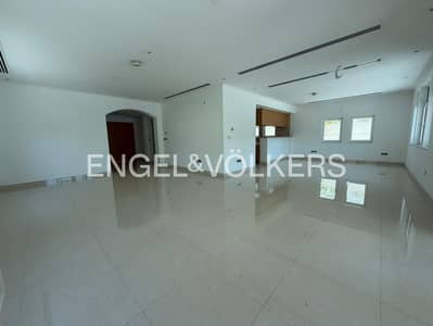 3 habitaciones Villa para en Alquiler en Jumeirah Park, Dubai - Villa en Jumeirah Park,Regional, 3 dormitorios, 375000 AED - 15907079 3 habitaciones Villa para en Alquiler en Jumeirah Park, Dubai - Villa en Jumeirah Park,Regional, 3 dormitorios, 375000 AED - 15907079