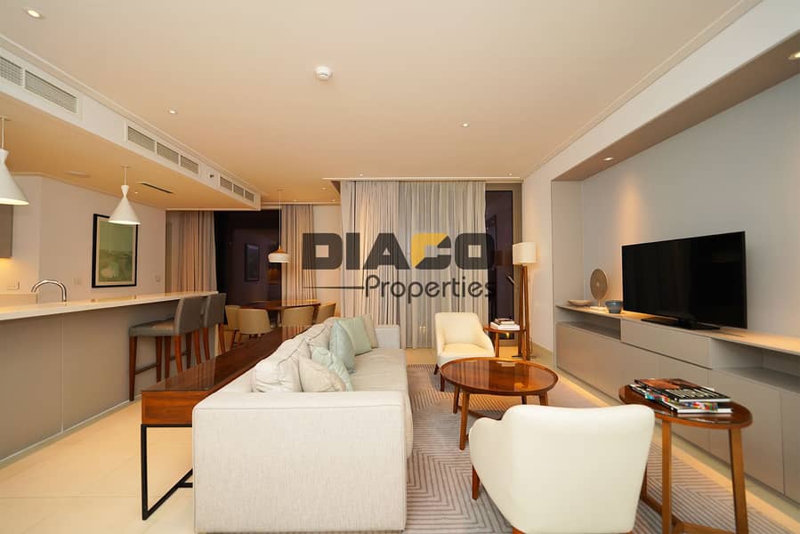 3 FULL LIVING ROOM. jpeg
