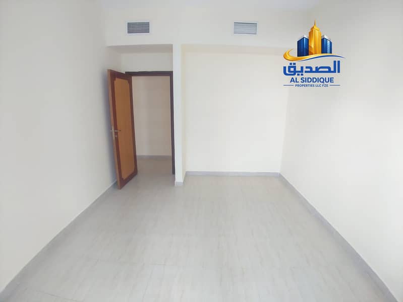 3 d5d200c2-291e-44bd-8506-ade938d40dee-1_all_9039. jpg