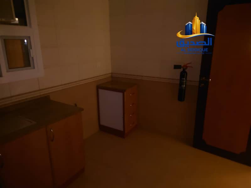 10 d5d200c2-291e-44bd-8506-ade938d40dee-1_all_9032. jpg