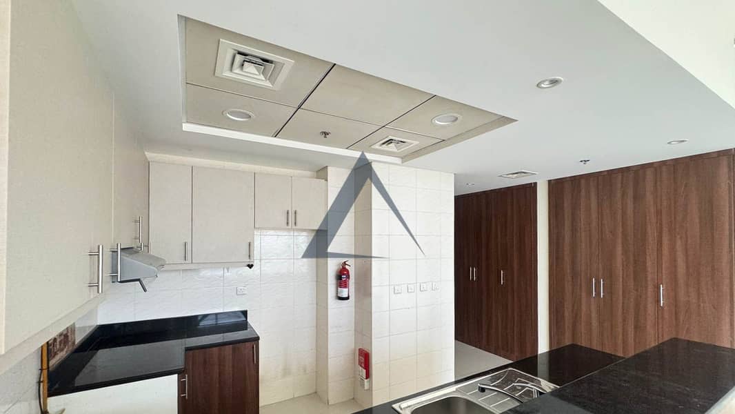 11 Property Image