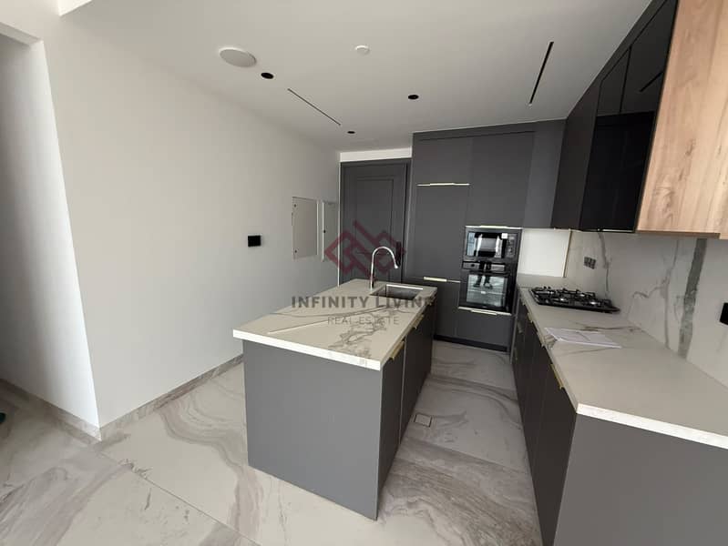 Pool View | High Floor | 3 Bedroom | Park View - Image 4