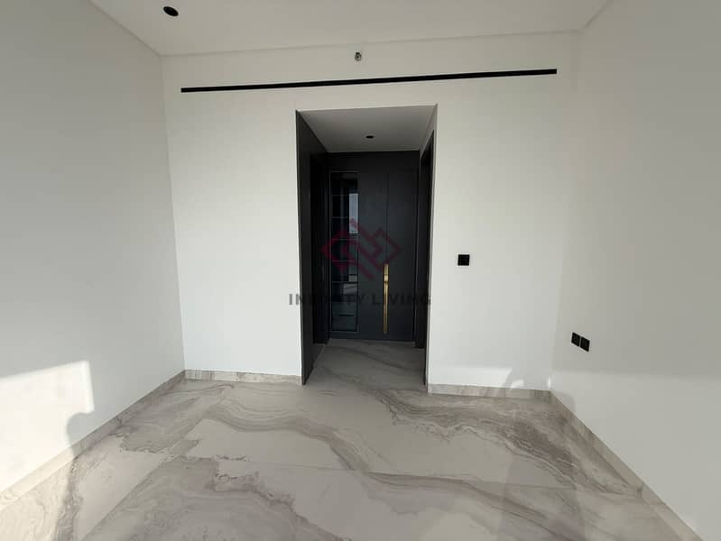 Pool View | High Floor | 3 Bedroom | Park View - Image 6