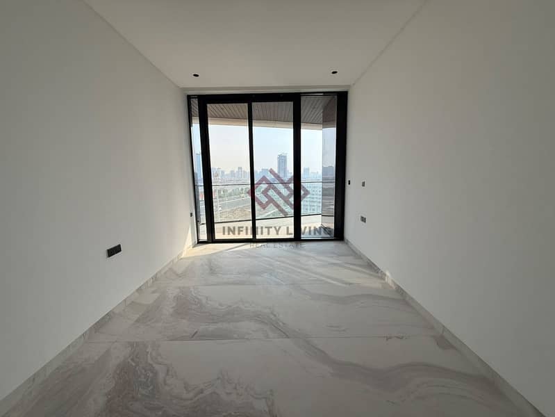 Pool View | High Floor | 3 Bedroom | Park View - Image 12
