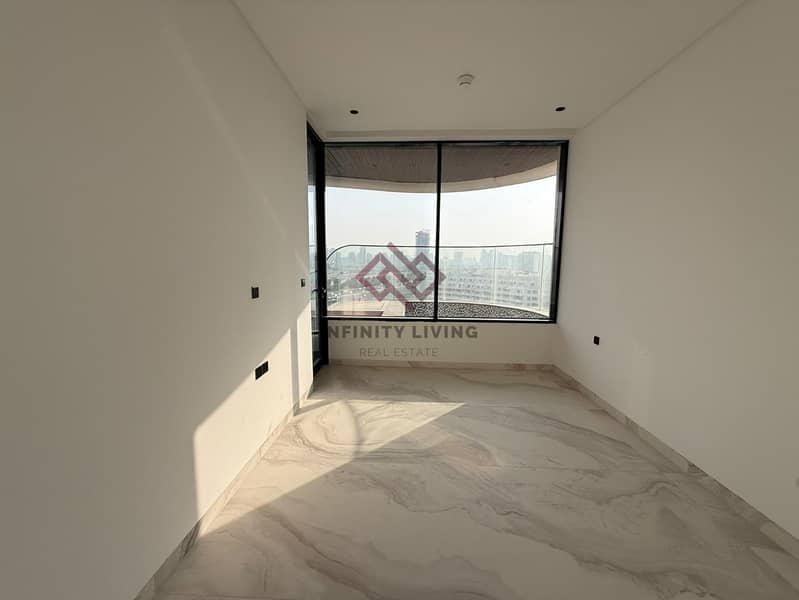 Pool View | High Floor | 3 Bedroom | Park View - Image 15