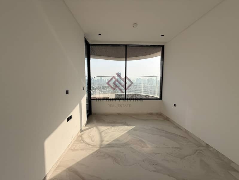 Pool View | High Floor | 3 Bedroom | Park View - Image 17