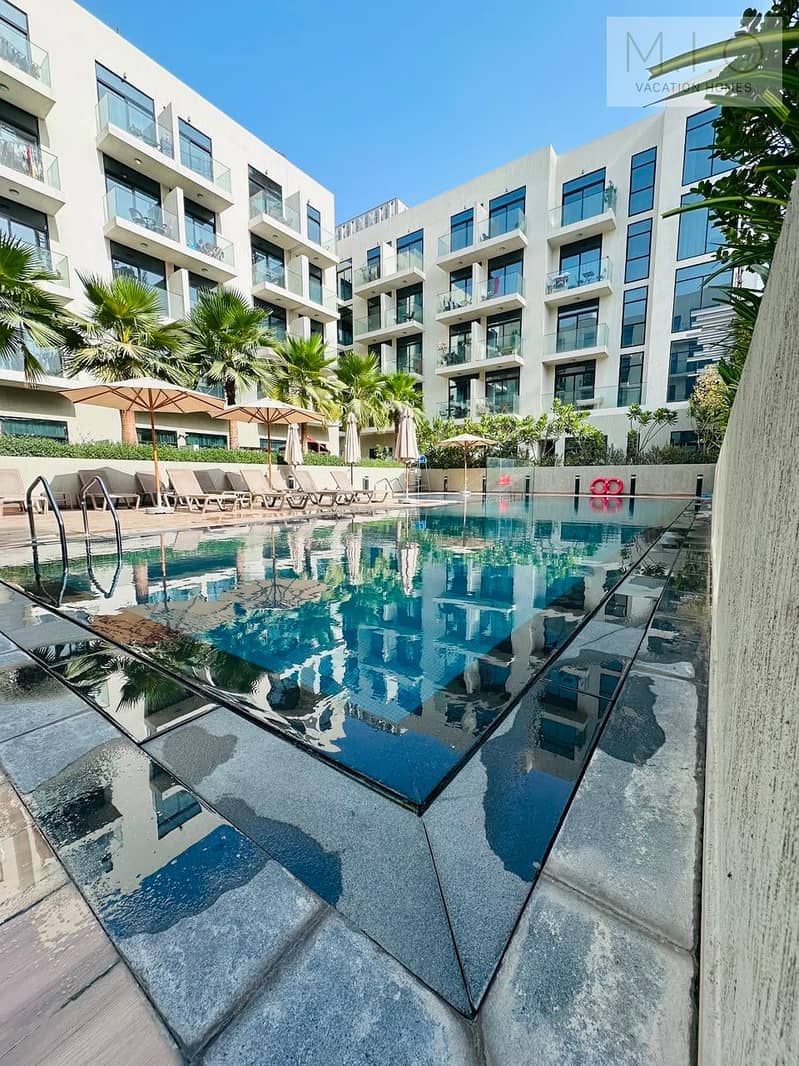 10 photo_5402123476396611533_y. jpg