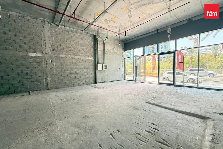 F&B Approved Park Facing 5 Parking Prime Location F&B Approved Park Facing 5 Parking Prime Location