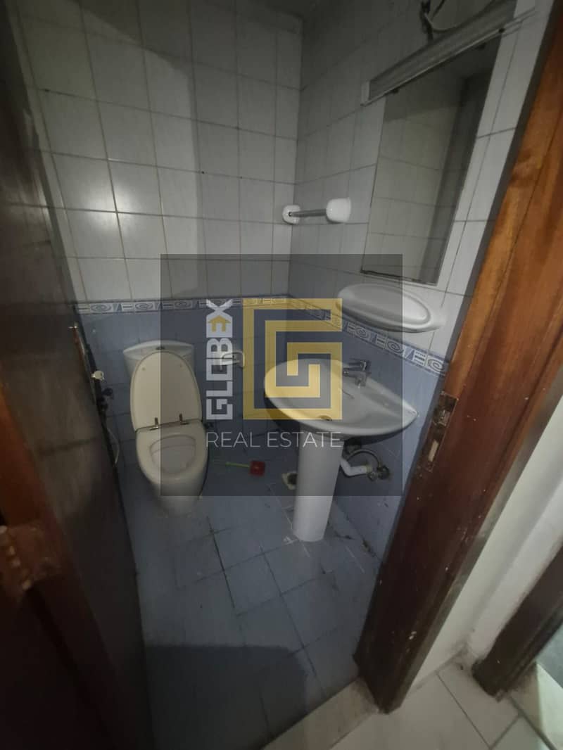 8 52940. jpg
