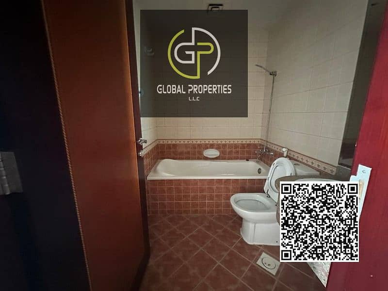 5 1000561340. png