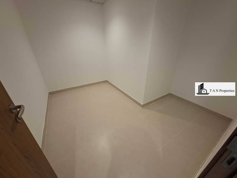 12 267855. jpg