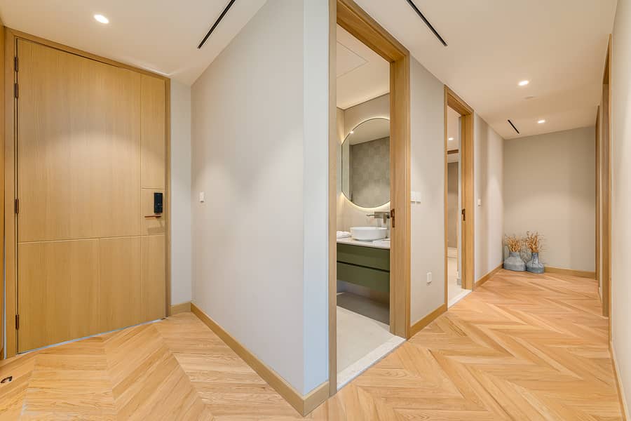 11 Image 0