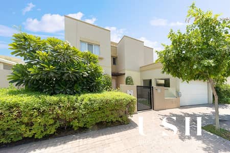 5 Bedroom Villa for Rent in The Meadows, Dubai - _P1A1427. jpg 5 Bedroom Villa for Rent in The Meadows, Dubai - _P1A1427. jpg