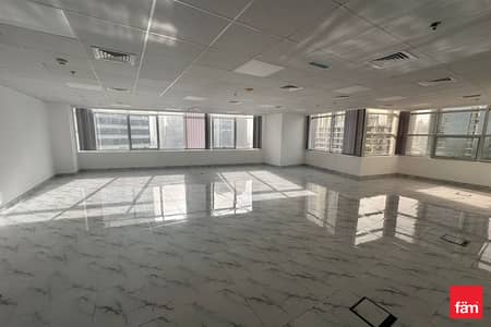 Office for Rent in Jumeirah Lake Towers (JLT), Dubai - Open space | DMCC License | Book a viewing now