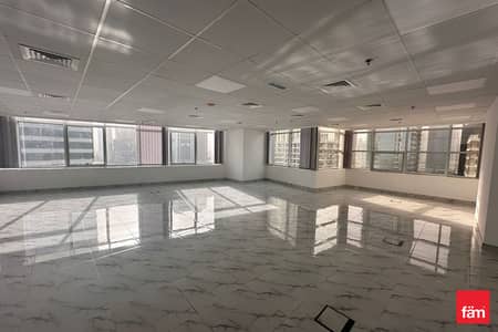 Office in Affitto a Jumeirah Lake Towers (JLT), Dubai - Ufficio a Jumeirah Lake Towers (JLT)，Mazaya Business Avenue，Mazaya Business Avenue BB-2, 120000 AED - 15912612