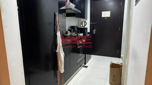 Studio for Rent in Business Bay, Dubai - Spacious Studio | Prime Location | Ready to Move