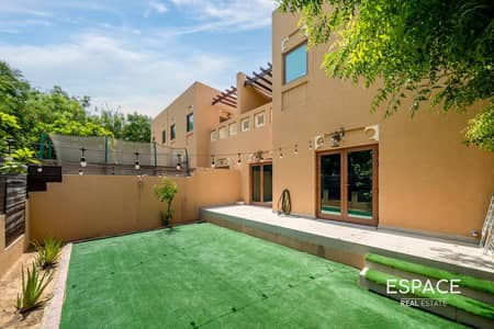 3 Schlafzimmer Villa zum zum Verkauf in Al Furjan, Dubai - Villa in Al Furjan,Barjeel 1 (Dubai Style), 3 schlafzimmer, 3949999 AED - 15883628 3 Schlafzimmer Villa zum zum Verkauf in Al Furjan, Dubai - Villa in Al Furjan,Barjeel 1 (Dubai Style), 3 schlafzimmer, 3949999 AED - 15883628