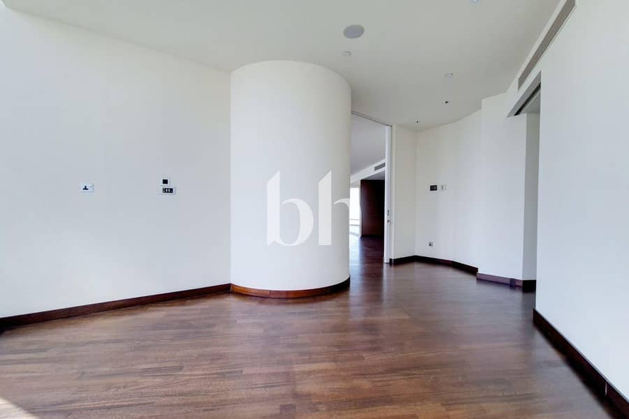 9 Image 0