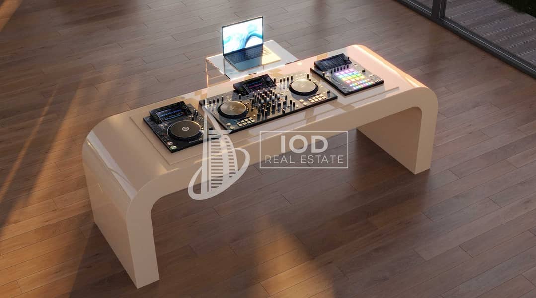10 RUYA_51Chaimaa Symphonie_08Residents Lounge_DJ Table. jpg. jpeg